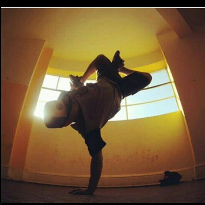 Selamat malam para penggemar 😃