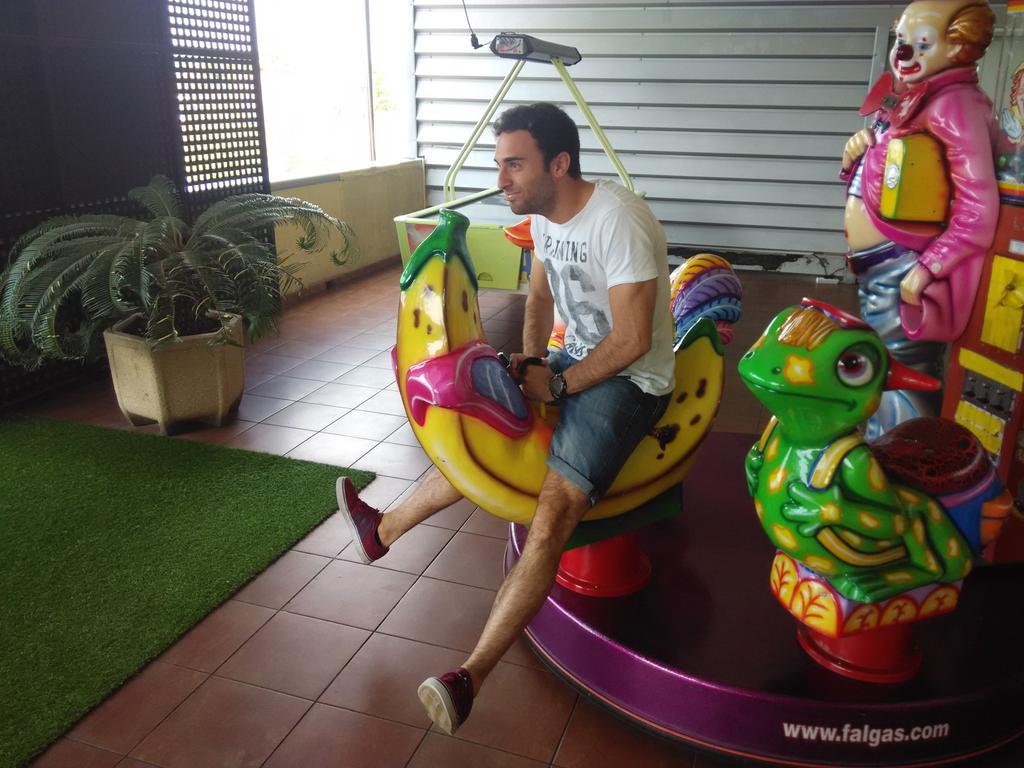 HectorEleno's tweet photo. Corre platano! @AdrianEleno http://t.co/JHXSbAuNBB