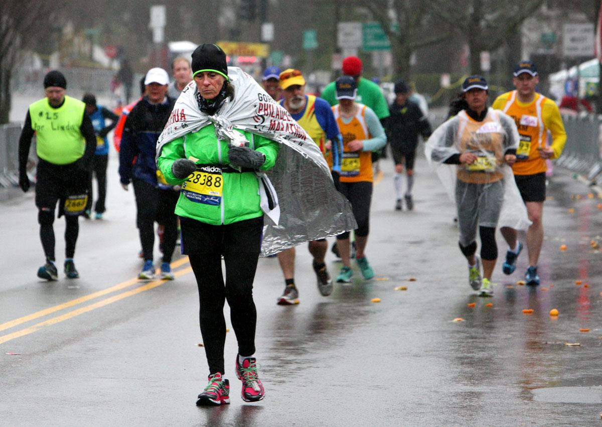 BostonDotCom's tweet photo. On Hump Day, we take a look back at the marathoners who worked their way up Heartbreak Hill http://t.co/OYqDlKX4Hu http://t.co/FfM4TeucVL
