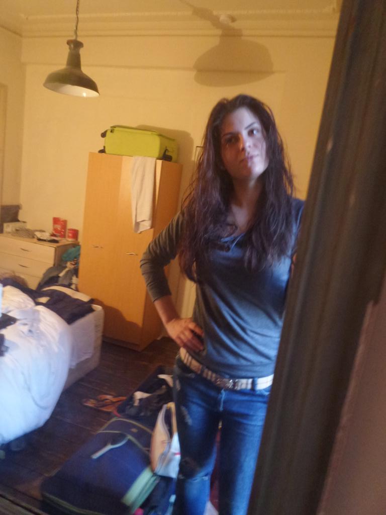 carolsenuy's tweet photo. Nervios es poco. ...!!! 1 week. And I go to spain😍😍 http://t.co/rvpHRaCmQN