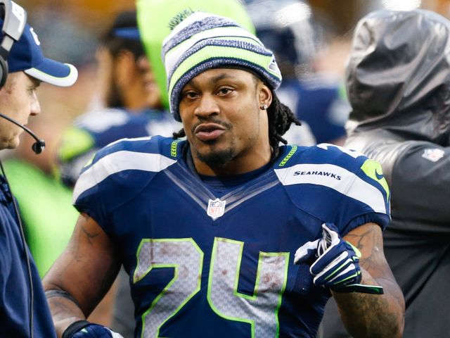 Happy birthday to: 
Marshawn Lynch ( 