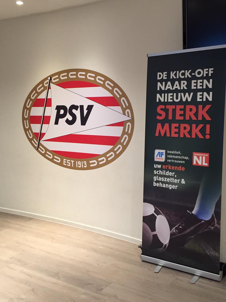 We zijn er klaar voor, <a href="/PSV/">PSV</a> stadion eerste verdieping in de Perskamer (de Ronaldo zaal)! #eensterkmerk