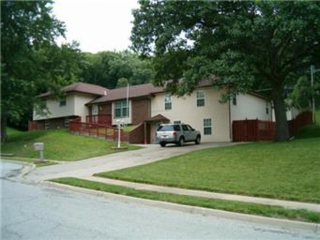 CB Reilly & Sons on Twitter "Just listed by Jerry Ayres in Leavenworth KS. 2127 Francis Ct