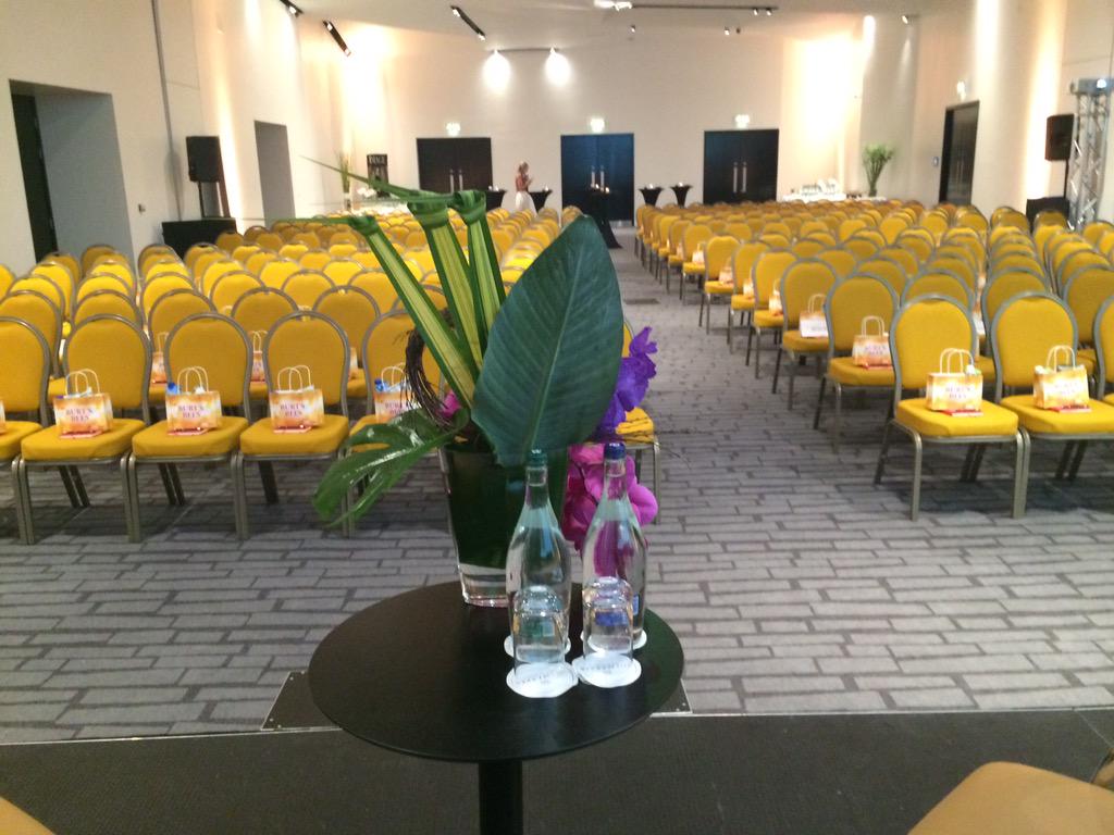 Elizabeth_O_C's tweet photo. We are good to go! #imageinspire with @JamesDuigan founder of @bodyism at @themarkerhotel http://t.co/9numHWgfQ4