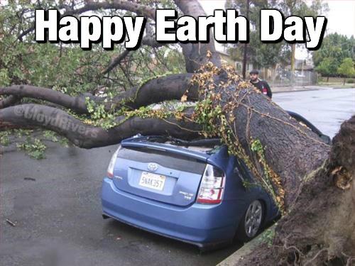 CloydRivers's tweet photo. Even the environment hates Priuses. Merica. http://t.co/TKq5GQBnIE