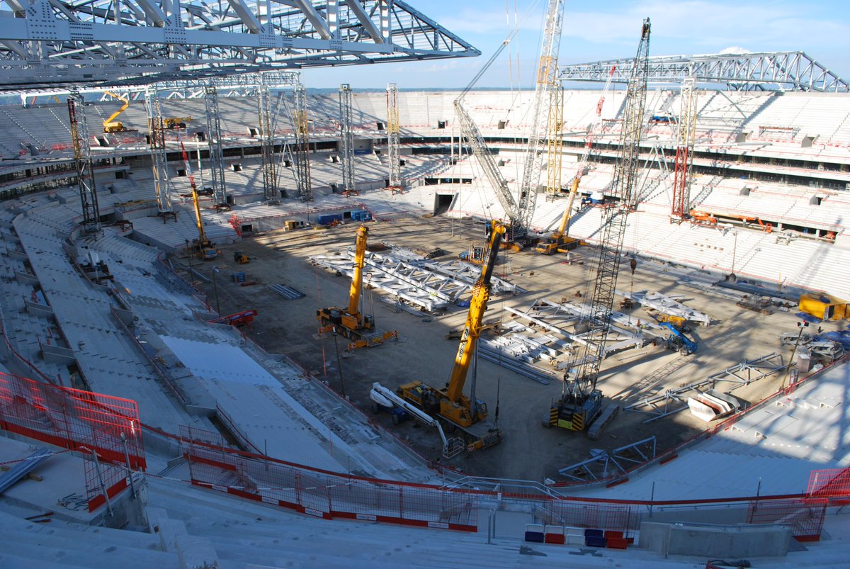 SporliElisabeth's tweet photo. vu de la position la plus haute du stade @GrandStadeOL franchement même de là on voit bien! http://t.co/D6dXCUgXxk