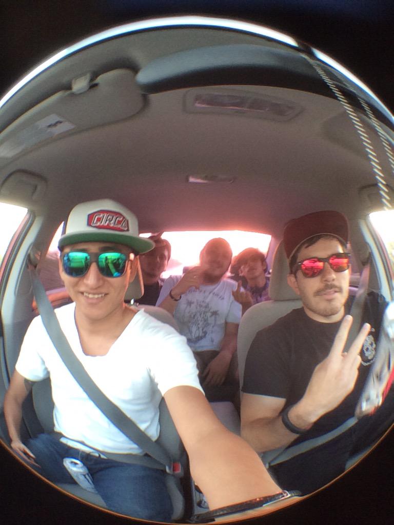 piolosk8's tweet photo. Seguimos grabando el #kamaradas para @urbeskate yeah! @pekassk8 @moglysk8 @vanohsk8 @elbigthunder http://t.co/I3Nj21JeQv