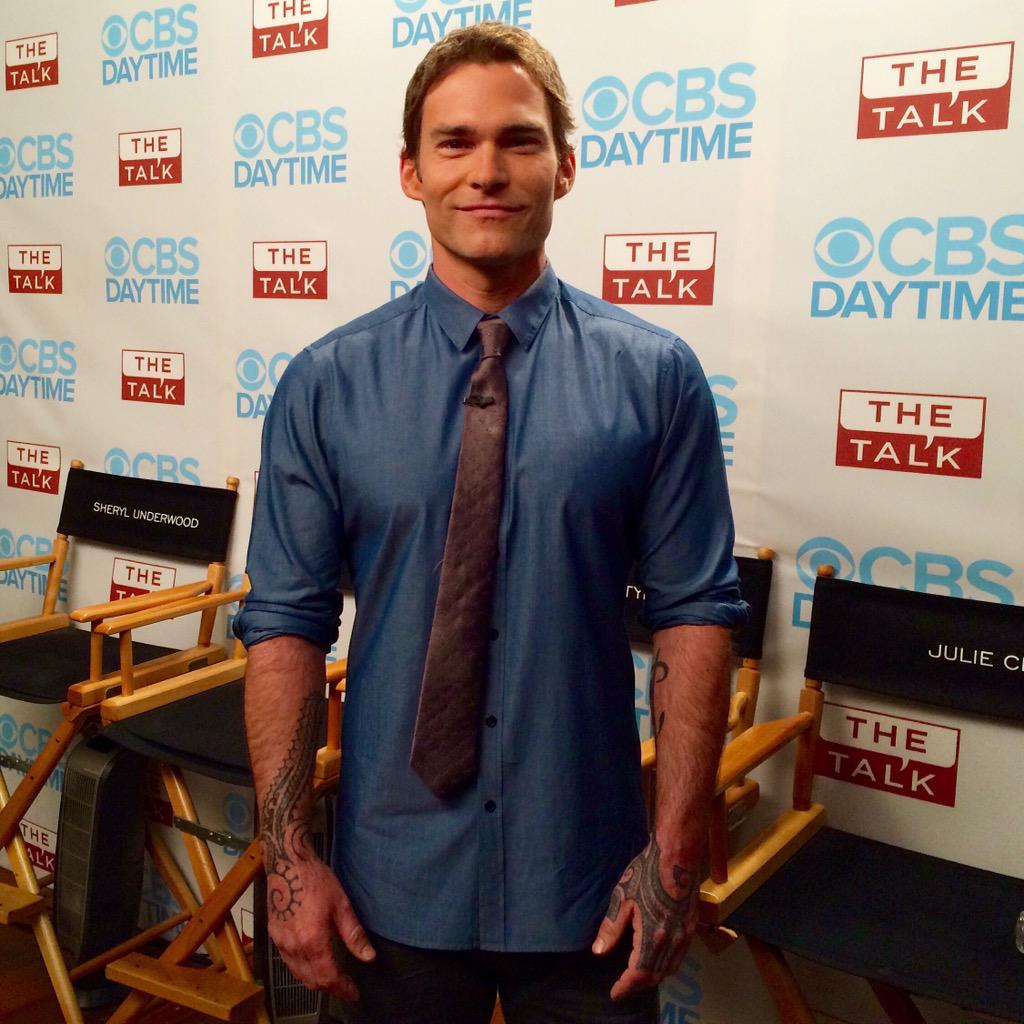 TheTalkCBS's tweet image. Dear #SeanWilliamScott please bring your mother with you to #TheTalk next time:)