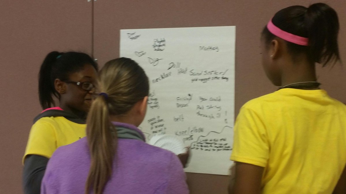 LemonadeDayBOS's tweet photo. @BCYF All Girls Sports Festival learning about Entrepreneurship @BETAK12 http://t.co/VMH4pzT5cR