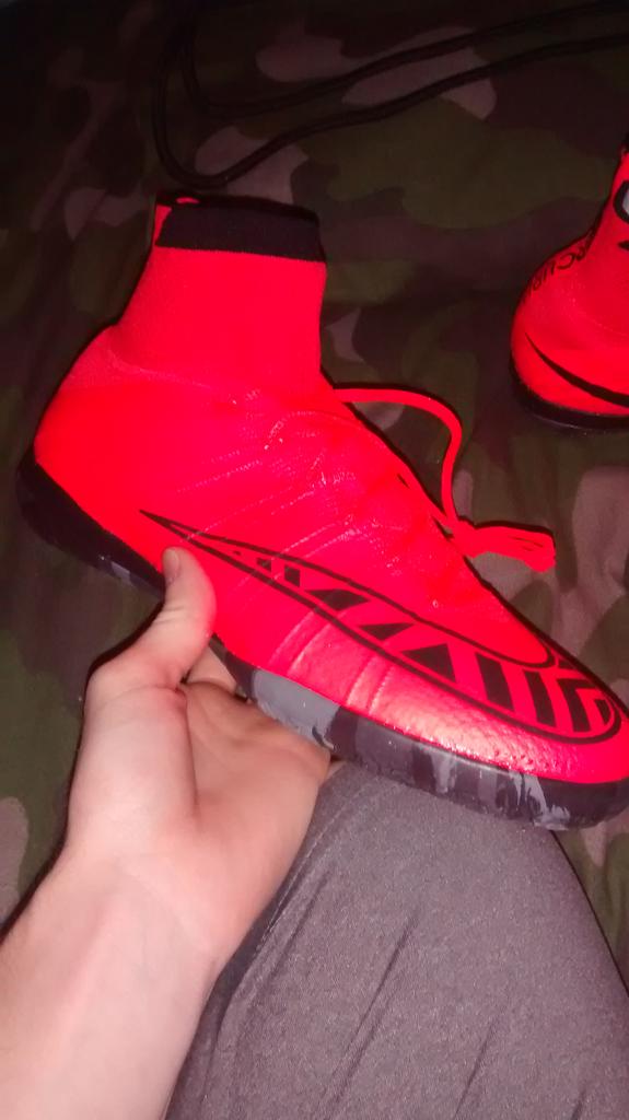 ItzzKrze's tweet image. Finally came in mail #nikemercurialx