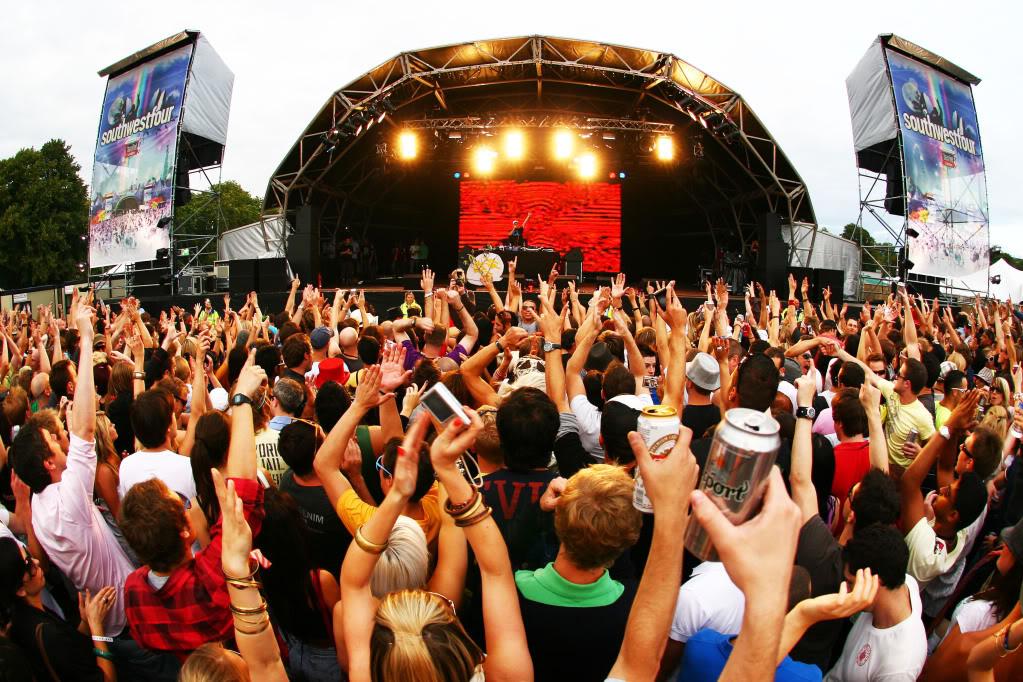 glamcampingco's tweet image. Still deciding which festivals to attend this summer? #festivalseason #summerfun ow.ly/LOmxU