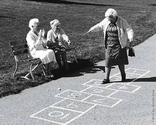 PushOutGame's tweet image. Oldschool gaming bit.ly/trottoir-app-s… :)
#oldschool #Grandma #havefundogood #IndieDevHour #ladiesday #hopscotch