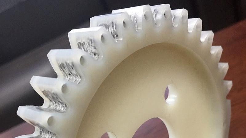 Gizmodo's tweet photo. Plastic gears reinforced with carbon fiber could replace metal in cars http://t.co/PqtHGOt6y6 http://t.co/Eu0goATgCc