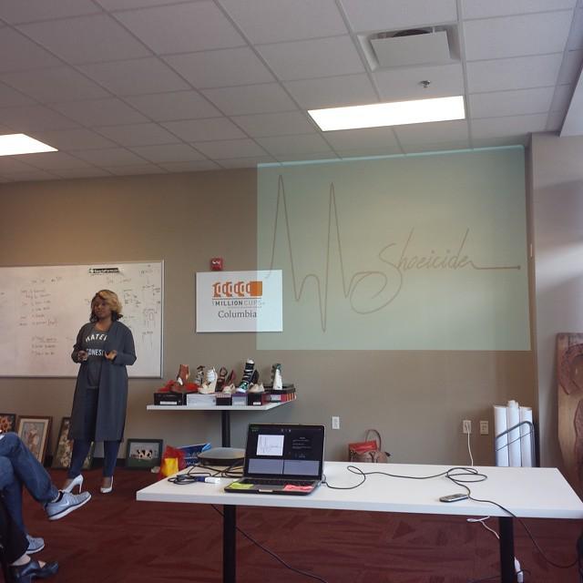 Collin_Bunch's tweet photo. Maghan graduated in December and didnt want to woro at a "job"
#1mc #COMO1MC http://t.co/f2uaMZ0Ex4 http://t.co/vVLQHXrrnU