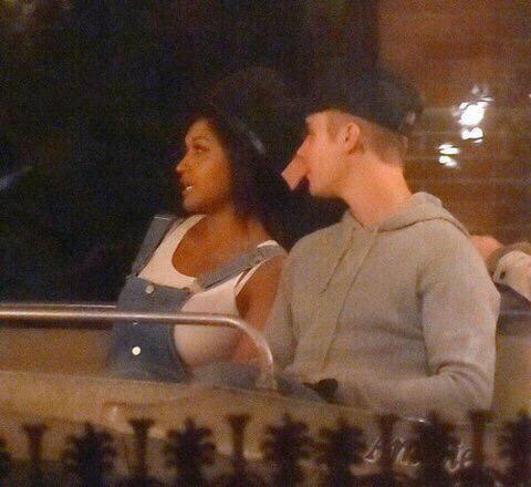 ibieberthought's tweet photo. LOOK AT HIS HAIR YES IM SO GLAD http://t.co/xQWl13DjuE