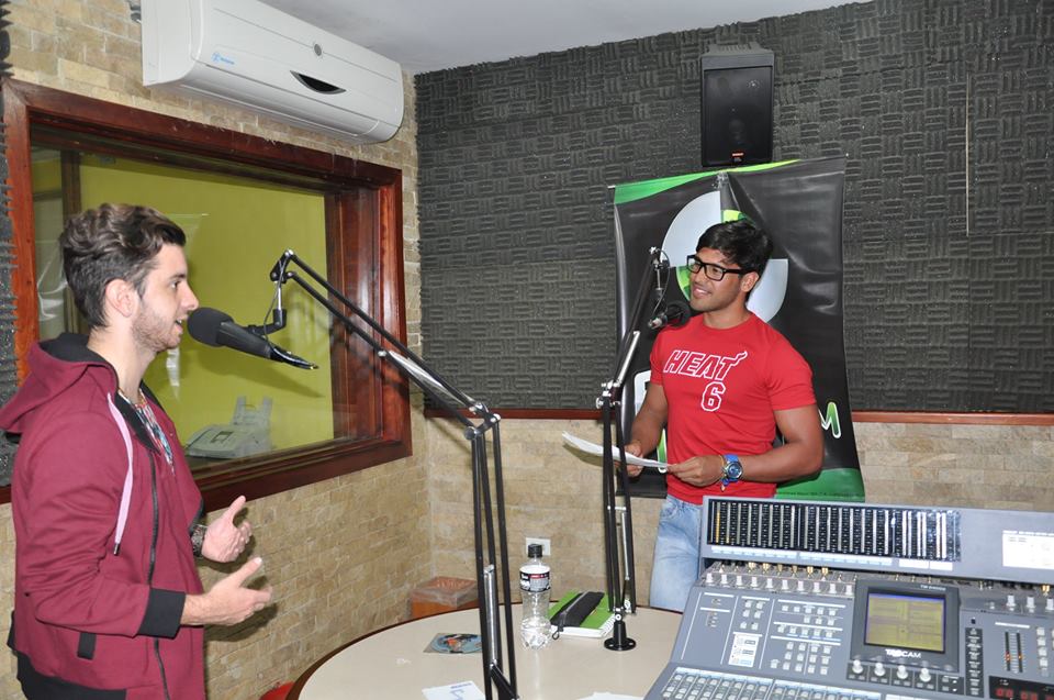 BailaVip's tweet photo. con el gran @CheoLucchi con ese excelente tema #Quimica por @bailavip con @kenkevindiaz #followers http://t.co/8ZNzUoxt0C