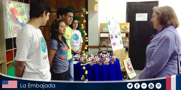 USAmbPY's tweet image. Celebramos el #DíadelaTierra con los becarios Access ¡Gracias @CCPA_paraguay Ciudad del Este!  #GoAccess