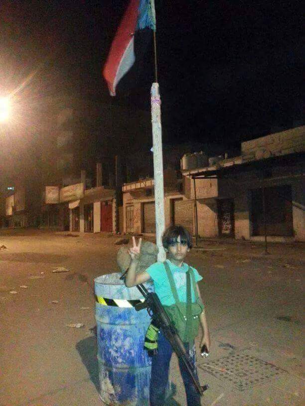 الف تحيه لهذا الشبل الجنوبي الذي يقوم بواجبه في حماية ارضه
#عاصفة_الحزم