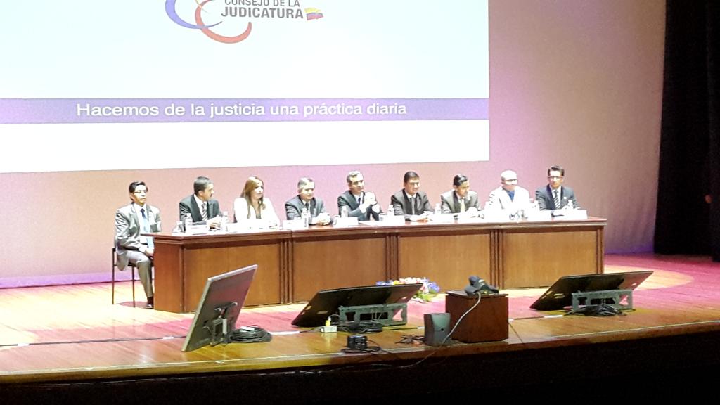 mauroandinor's tweet photo. El tema central de este Encuentro Nacional de Estudiantes de Derecho será el #CodigoProcesos #COGEP @CJudicaturaEc http://t.co/eBGTLjb9RH