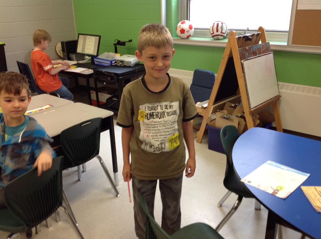 mrsblsclass's tweet photo. Wearing green for Earth Day! @ugdsb @wcwinegardps http://t.co/WtlBnNsZ67