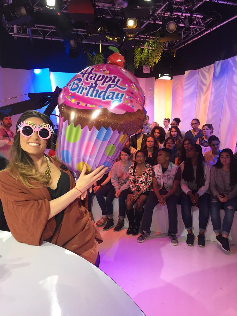 Mdelormeau's tweet photo. Elle fete son anniv ds #LeMag #love http://t.co/fKM7xc92MH