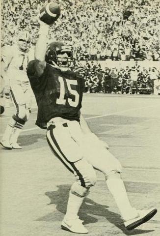 Happy birthday to former & quarterback Jeff Hostetler 