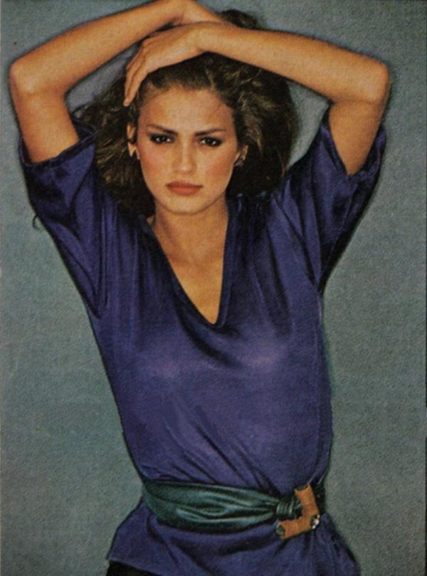 RamseyPetersson's tweet photo. @ModelCarolAlt @LAFashionDist @LAFASHIONWEEK @harpersbazaarus #GIACarangi #RT4GIA #Drugs are Never in #Fashion http://t.co/iE1DKrX4L4