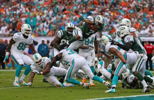 jets_mx's tweet photo. Los #Jets jugarán un partido de la temporada regular en Londres contra Delfines de Miami. Será en la Semana 4. #NFL http://t.co/Q4URhtvLVa