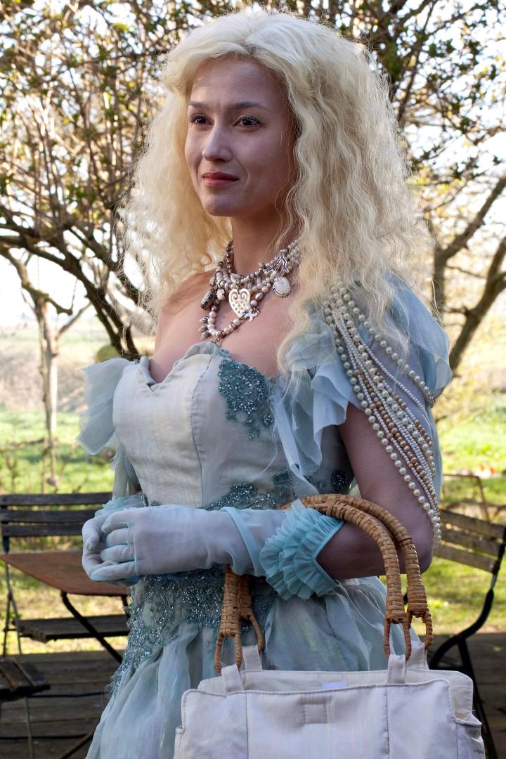 Superleuk: Katja Schuurman heeft rol in vervolg <a href="/Dummiedemummie/">Darwishi</a> nu.nl/film/4035695/k…