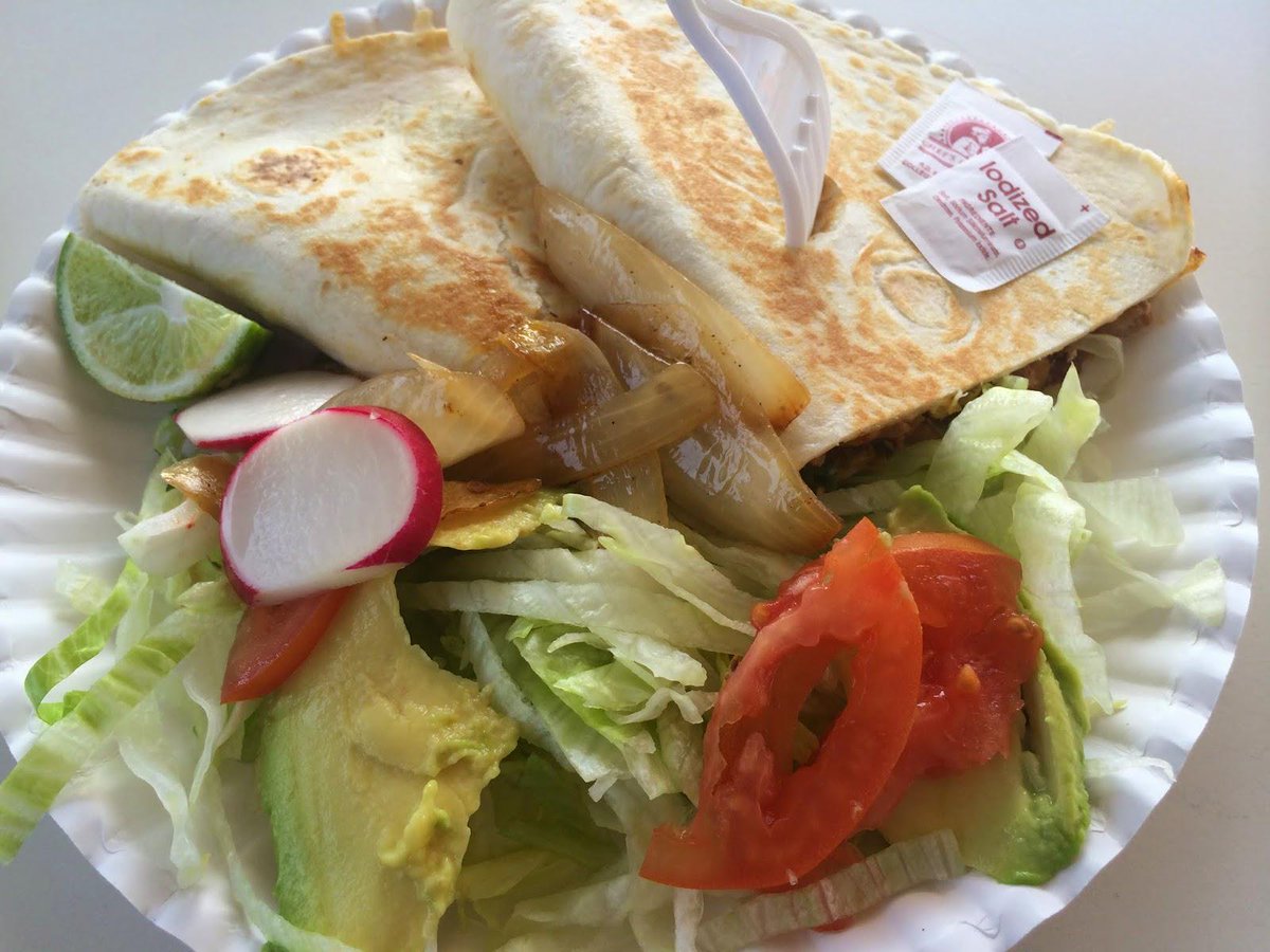 RT <a href="/CriticOfCuisine/">Tricia Peterson</a> Have you tried any #foodtruck? I plan to try more on #TastingTopeka tastingtopeka.blogspot.com/2015/04/food-t…