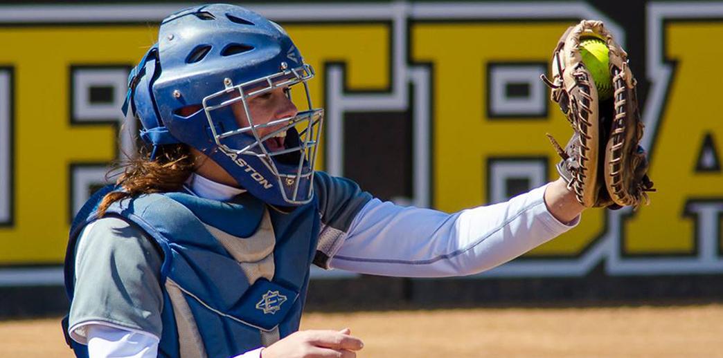 NJCAA's tweet photo. Latest @maruccisoftball DI Softball Poll - #1 @BruinAthletics 
Full Top 20: http://t.co/Hx1INOX42V http://t.co/2sUjcFjX05