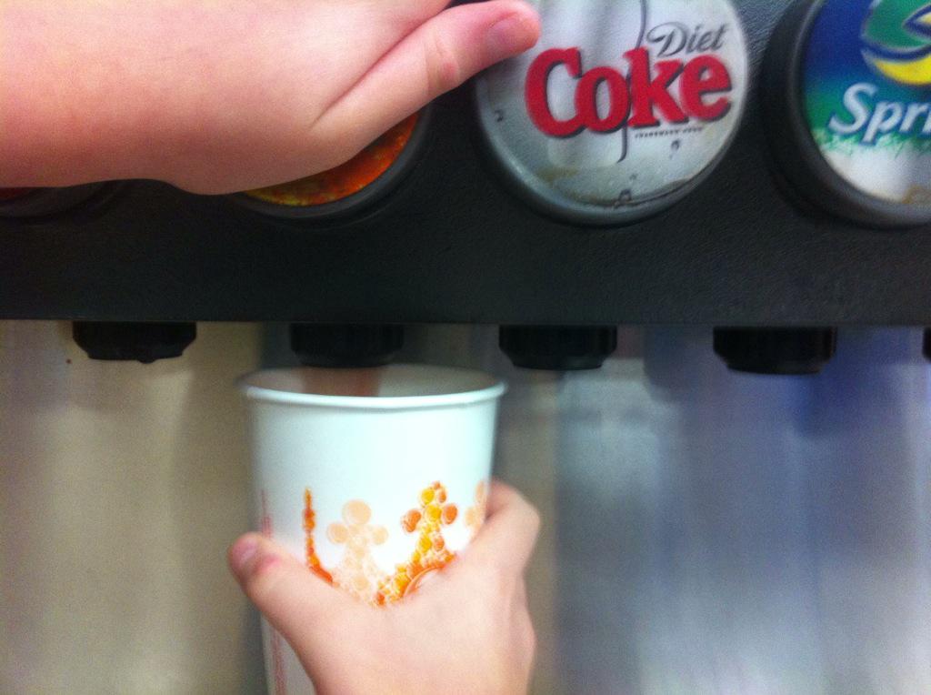 DalmerDerek's tweet photo. At Burger King http://t.co/Jx8Ees5t9R