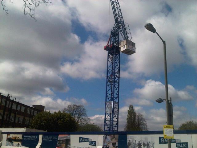 NightingaleSMcD's tweet photo. #betterinbalham Good to see beginnings of 17 shared ownership flats in Nightingale ward @IanHart14 @_RichardField_ http://t.co/rfWthO3P0C