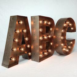 weddingedit's tweet photo. You can DIY a wedding bar too with help from @EtsyWeddingTeam, find out more on our newest Wedding edit blog post http://t.co/YnByV8SZnf