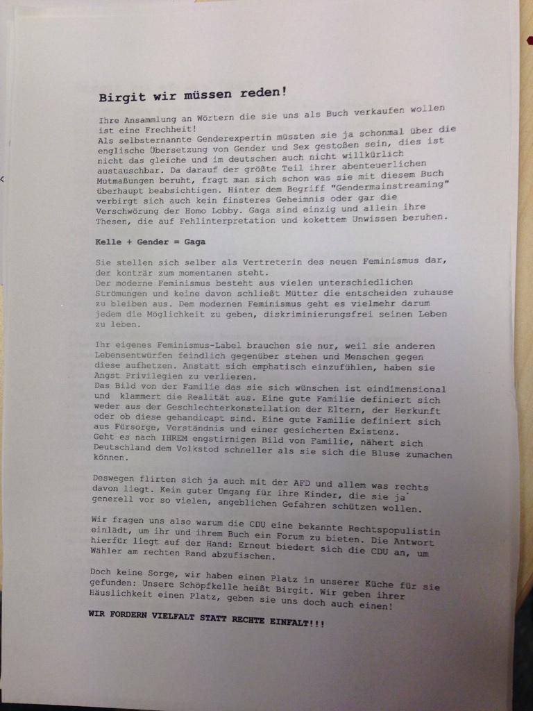 behindtheboobs's tweet photo. Kelle Attacke erfolgreich. \o/ 
Bild und Ton folgt in Kürze. Anbei Pamphlet. http://t.co/2OM0LBoJdL