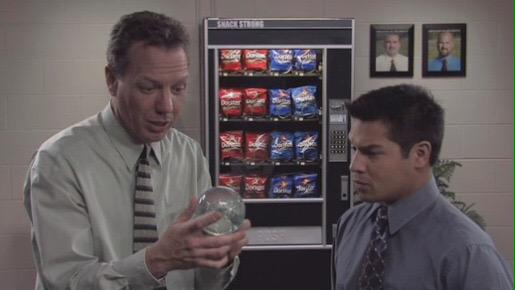 BnM4ASB's tweet photo. Crystal ball says free drinks at first lunch today?! http://t.co/9z73WN43wR