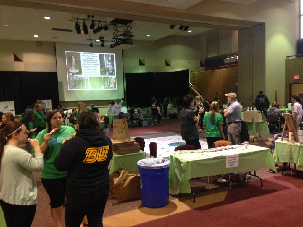 jennasmithpr's tweet photo. So many cool Earth Day activities in the Kehr ballroom!! 🌿🌍♻️ #EarthDay2015  #EM260 http://t.co/K6A6XqV21D