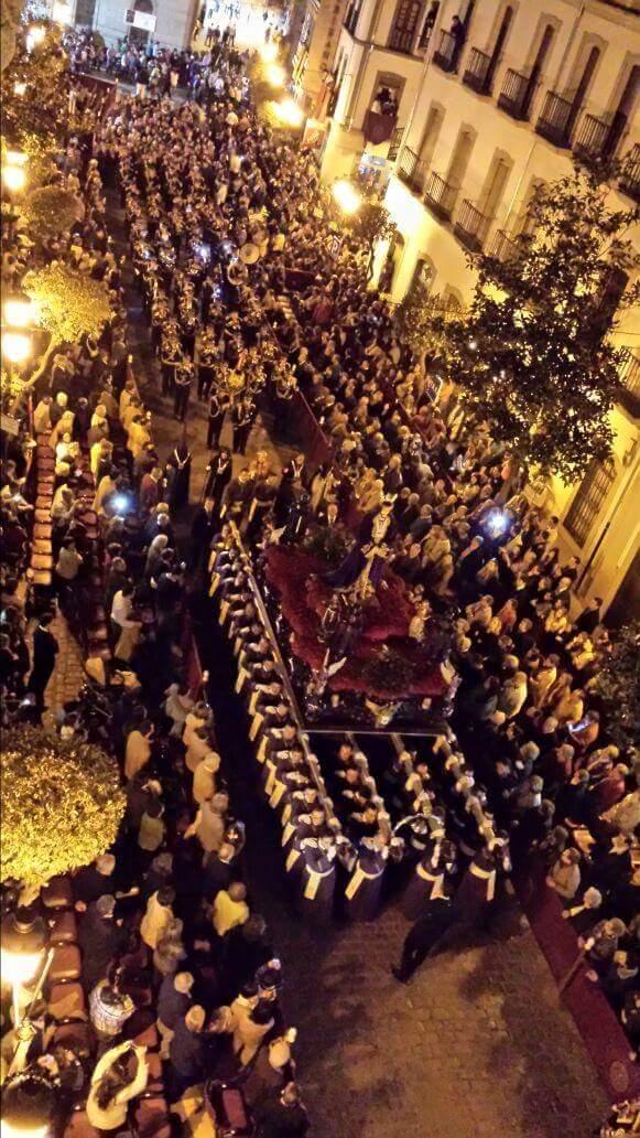 Y que hoy es miércoles  pero no es el miércoles  que a mi me gusta... @LosTolitos