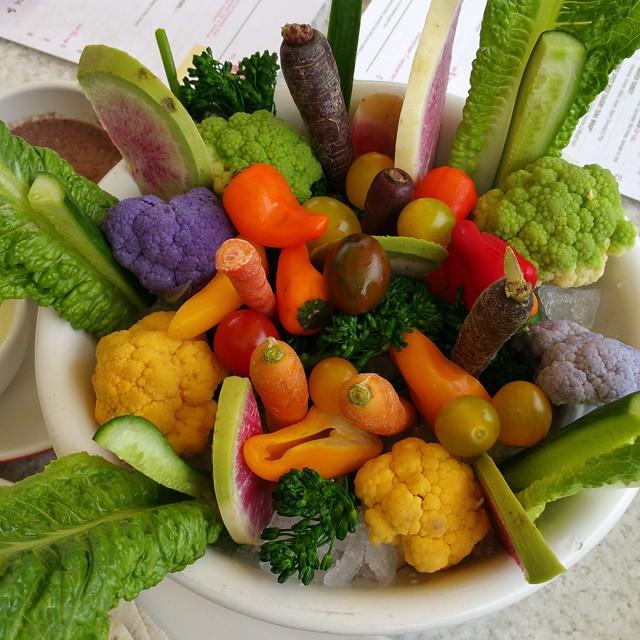 OCMomBlog's tweet photo. Trying out the spring menu at True Food Kitchen. The Vegetable Crudite is as delicious as it is beautiful. #truew… http://t.co/BsHml64PsV