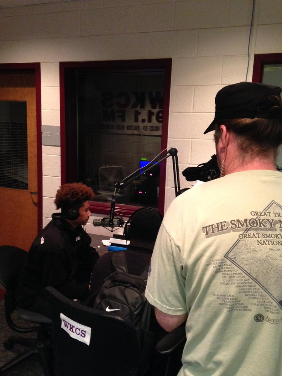 WKCSradio's tweet photo. @wbir is in the house on #hsrd2015. Thanks for the coverage! http://t.co/jfBox6zkm0