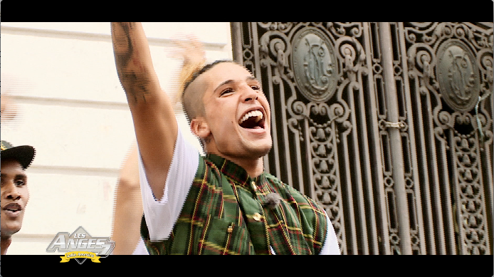 LesAngesTV's tweet photo. Les danseurs acclament #Eddy ! #BravoEddy http://t.co/HKFPr8ht1g