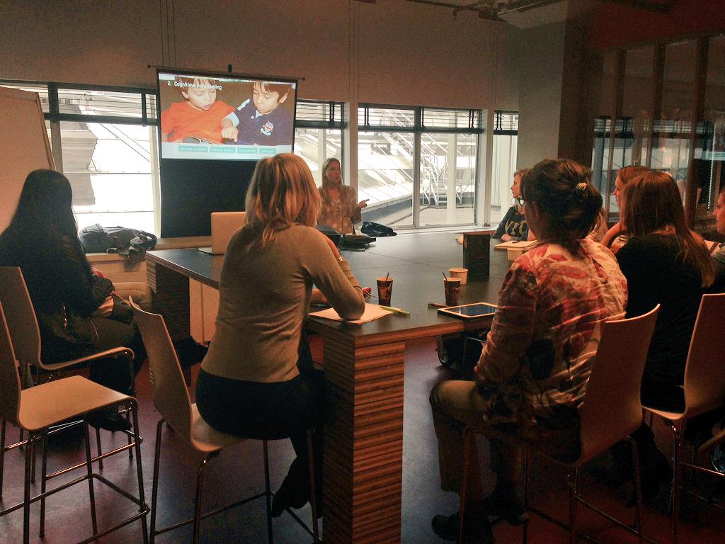LiselotteGvW's tweet photo. Vandaag de workshop v @UXkids gemist tijdens #AppEdu15? Mail ons (info@uxkids.com) en we delen de presentatie met je! http://t.co/zclTcSwZ6m