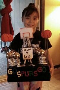 Lperez_88's tweet photo. My little munchkin with her Spurs float. @spurs #GoSpursGo http://t.co/7OcHQ6ROZ3