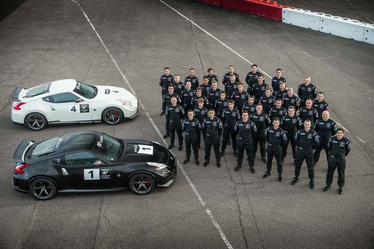 xcelerationmx's tweet photo. No olvides visitar el GT- Academy Camp, estará hasta el 8 de mayo. ¡Te esperamos! http://t.co/EWA4D0CRly