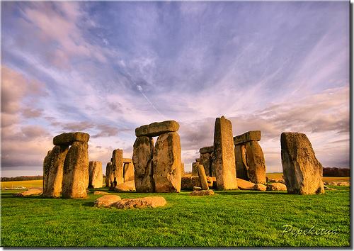 Rentilon's tweet image. Viernes: desvelamos un #plan de #ocio de récord mundial xa todas las edades en #Madrid. Suíguenos y lo sabrás! Pista