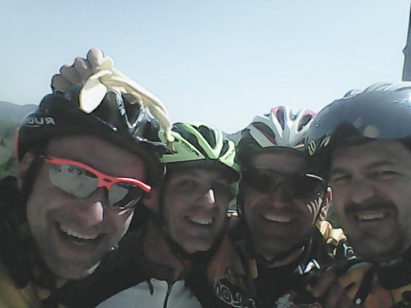 girottodaniele's tweet photo. Lol with cazz3ng3rs group #triathlon #triathlets #motivation #bike #ciclismo http://t.co/cSMI6wQ01L