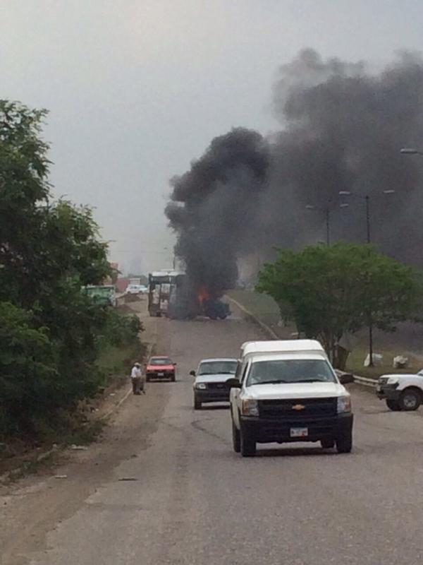 RedNoticiasOx's tweet photo. #PaisRed #Almomento #Tampico http://t.co/MuFAa1FcHB