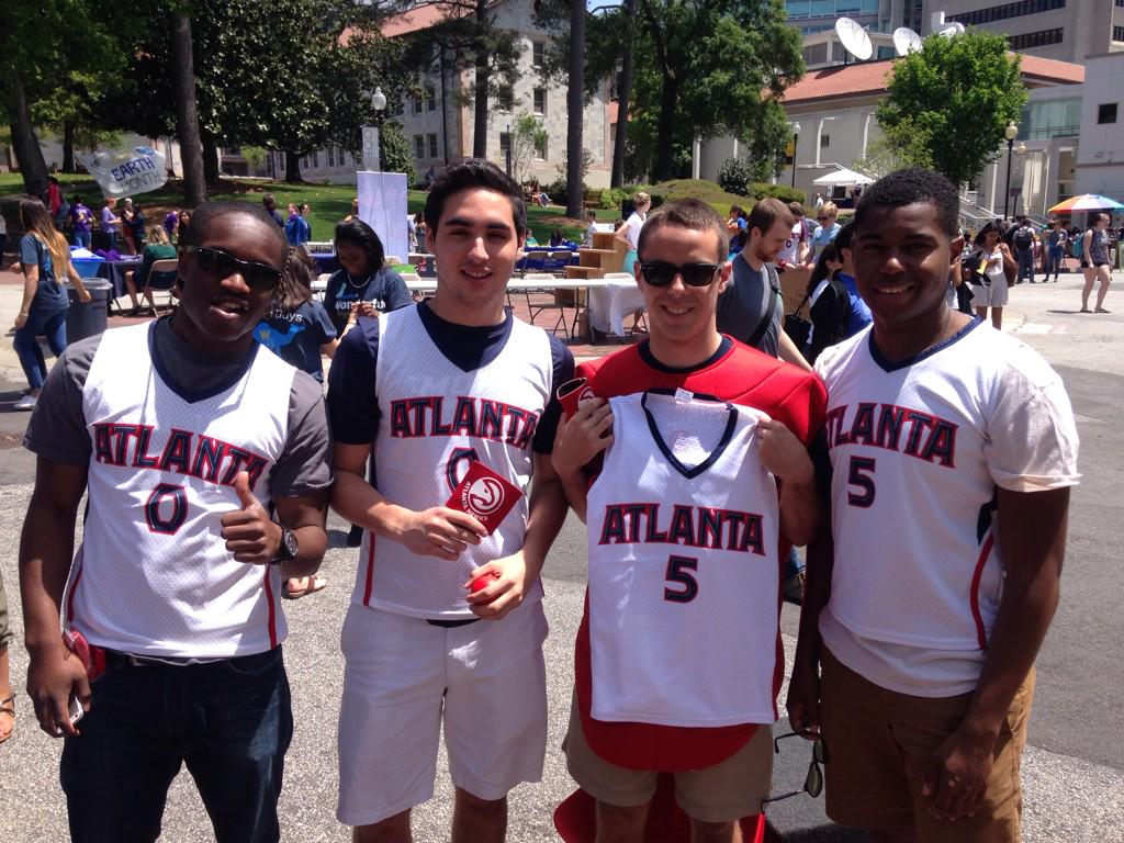 ATLHawksEmory's tweet photo. Some more ATL Hawks fans reppin' Teague and Carroll at WW #HawksEmory #TrueToAtlanta http://t.co/Fh5XpSX3cg