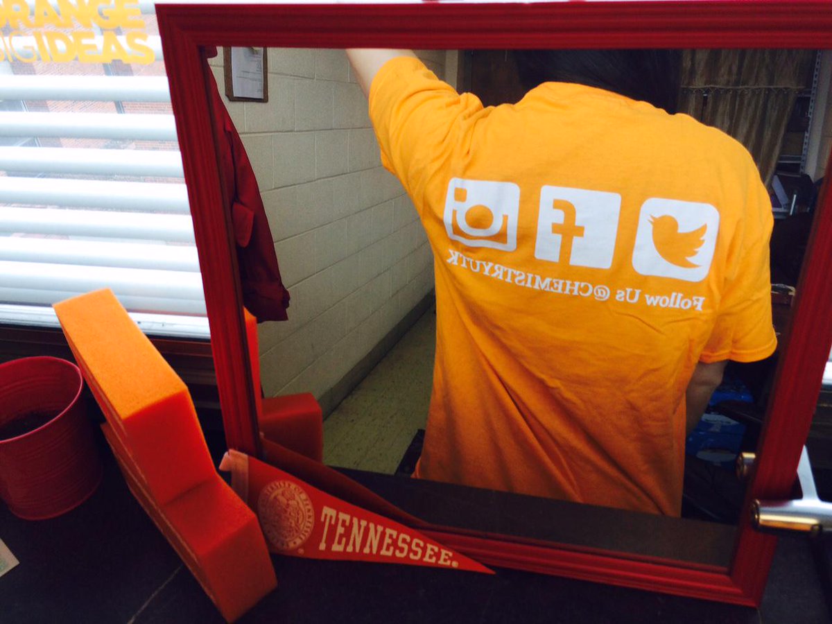 CHEMISTRYUTK's tweet photo. Celebrate #EarthDay &amp; #IHeartUTweek! Share ur pic #utkchem &amp; win an awesome tshirt  #freetshirt winner announced tmr! http://t.co/EnLOtJbYx2