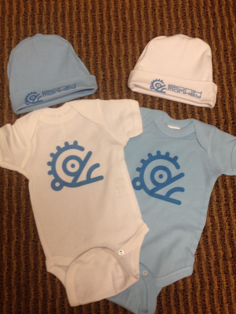 EmbroidMeLenex1's tweet photo. Fun baby gift we did for one of customers. #garmentprint #bionikmonkey @BionikMonkey http://t.co/E47RMOlYFM